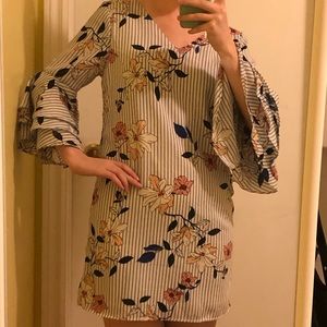 Bell sleeve v neck shift dress